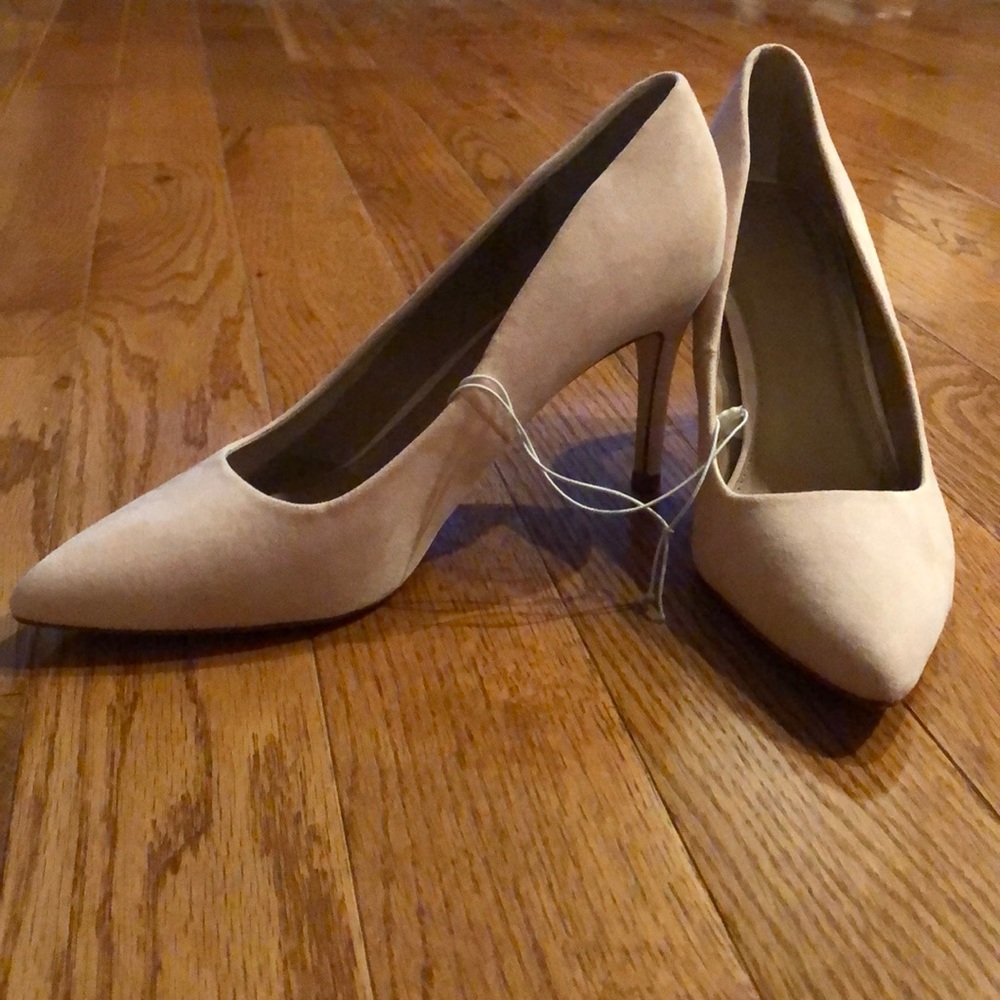 Blush heels, size 9. NWOT